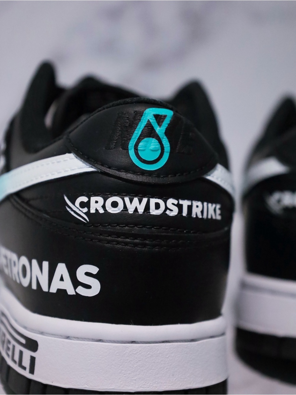 Custom F1 Dunks 🏎️💨 - Picture 6 of 6